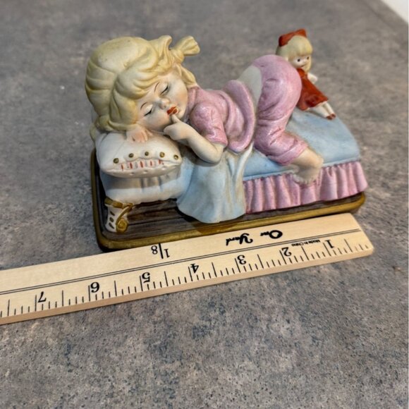Little Girl Sleeping Music Box Love Story Vintage Retro Bedroom Nursery Decor - Picture 11 of 15